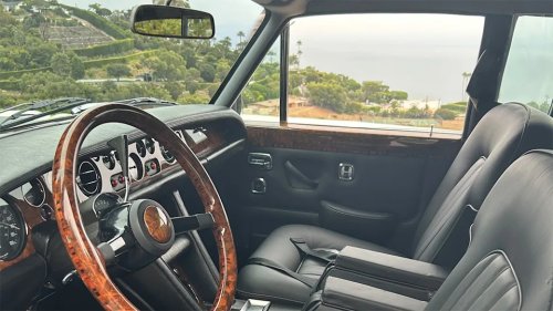 Johnny Cash’s Former 1970 Rolls-Royce Silver Shadow in Photos