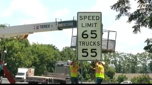 Why You'll See Two Different Speed Limit Signs On The Same Road
