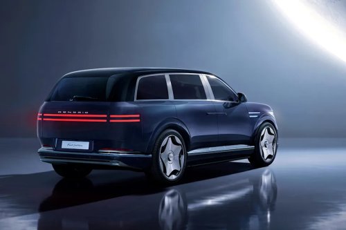 Genesis, SUV, Yep, the Backwards Doors Are Real: Genesis GV90 Is a Super-Luxe SUV From Space