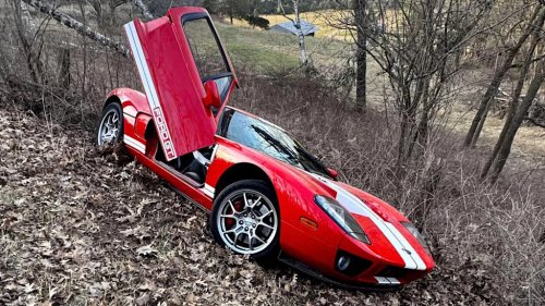 Ford, Ford GT, Mazda, Ford GT Ends Up in the Woods After Owner's Son Failed to Keep Up With a Mazda Miata