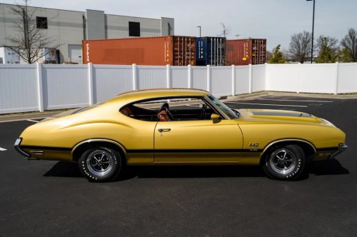 1971 Oldsmobile Cutlass 442 W-30 For Sale from Henderson Auctions Ahead of Barber Motorsports Park Sale