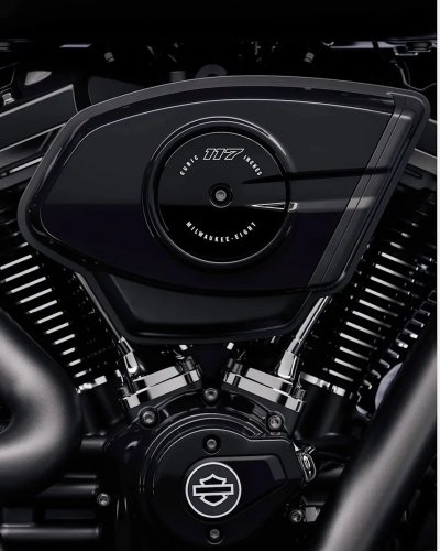 Harley-Davidson’s Most Chopper-Like Cruiser Gets a Rare Blacked-Out Uplift