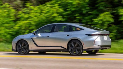 Tested: The Lexus ES500e Isn’t Built for Speed, Which Is Why We Love It