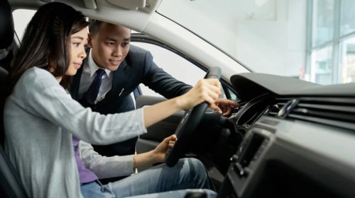 The Differences In Test Driving Cars From A Dealership Vs. Private Sellers