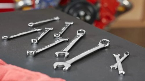 4 Of The Best Harbor Freight Buys To Build A Car Tool Kit Under $100