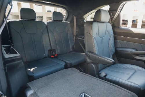 View Interior Photos of the 2025 Kia Sorento Hybrid