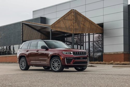 Jeep, Jeep Cherokee, Jeep Grand Cherokee, View Exterior Photos of the 2026 Jeep Grand Cherokee Summit