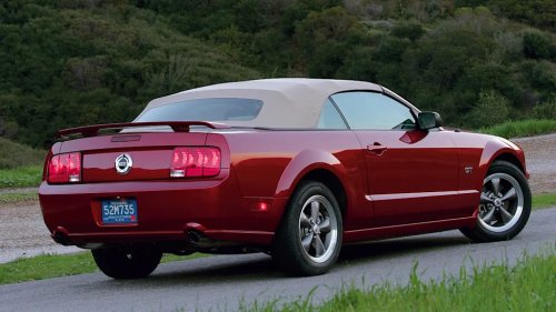The 2005 Ford Mustang GT Convertible Was a $30K V-8 Bargain With Serious Speed