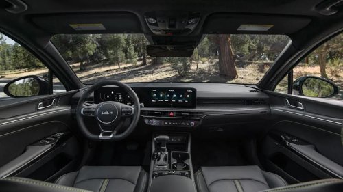 The Kia K5 May Lease Offer Makes Other Midsize Sedan Lease Deals Look Less Tempting Right Now