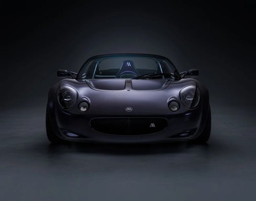 This Elise Restomod Promises the Ultimate Lotus Experience, but It’s Priced Like a Ferrari