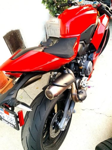 Ducati’s New Panigale V2 S Isn’t the Same Beast