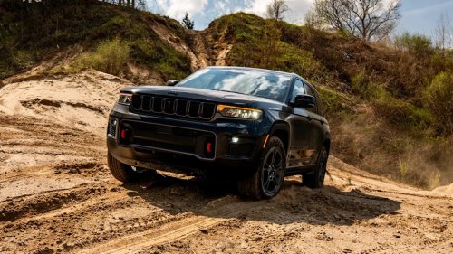 Jeep, Jeep Cherokee, Jeep Grand Cherokee, Eyes of the Storm: 2027 Jeep Grand Cherokee Trailhawk and Overland Get Hurricane 4 Power