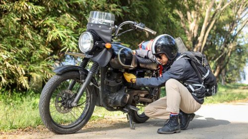 The Easy Hack Motorcycle Riders Will Want To Know When Parking On Uneven Ground