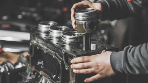 5 Turbocharged 4-Cylinder Engines That Leave Their V8 Rivals In The Dust
