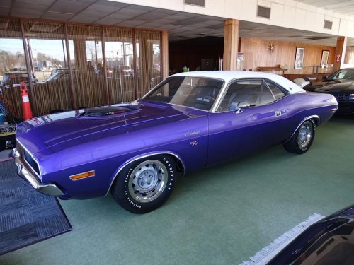Dodge, Dodge Challenger, Dodge Challenger R/T, This Plum Crazy 1970 Dodge Challenger R/T SE Is a Frame-Off Hemi Heavyweight Headed to Auction