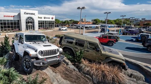 No Salesperson, No Pressure: Carvana’s New Test Drive Center Is Different