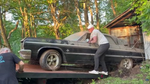 Forgotten 1964 Impala SS 409 Gets Cleaned For The First Time in 18 Years