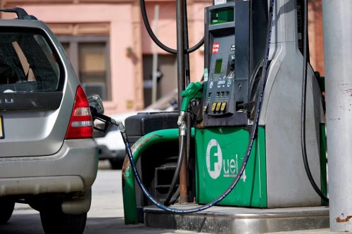 Does Filling Up With Name Brand Gas Really Matter?