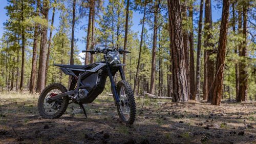 The Segway Xaber 300 Might Be The Best Beginner Dirt Bike. Here's How I Taught My Girlfriend How to Ride