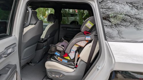 Kia Recalls 21,290 EV9s Because Airbags May Deploy With a Child Up Front