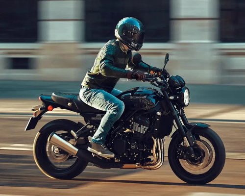 Kawasaki’s Retro-Styled Z900RS Café Gets a Candy-Colored JDM Uplift