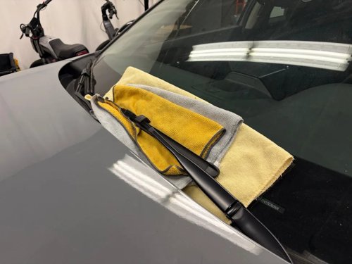 How to Change Your Windshield Wiper Blades Without Paying a Mechanic