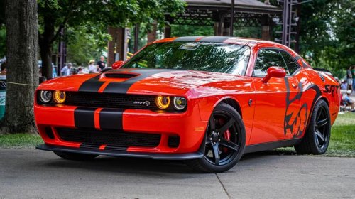 What Does The Red Key Mean On A Hellcat? (And How It's Different From Black)