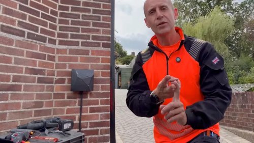 UK electrician tests EV charger he'd never installed, says it 'ticks all the boxes'