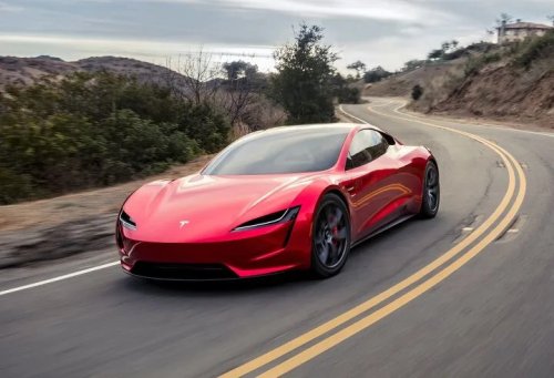 Bad Weather Forecast Forces Tesla Roadster Reveal Back Two Weeks