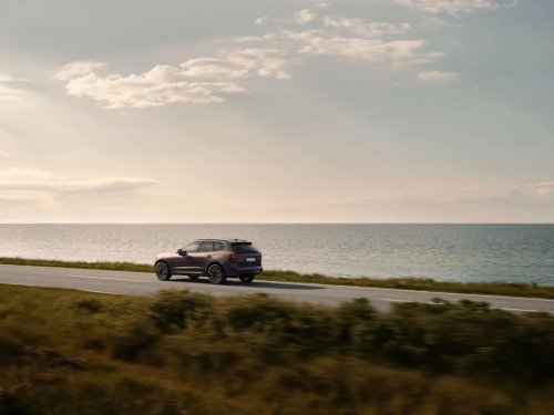 View Exterior Photos of the 2028 Volvo XC60