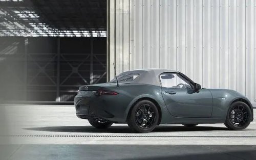 Mazda, Sunflower Yellow Mazda Miata Is So Rare It Doesn't Even Really Exist
