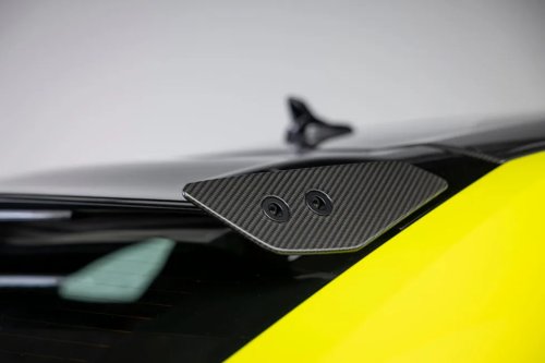 View Exterior Photos of the 2027 Lamborghini Urus SE Performante