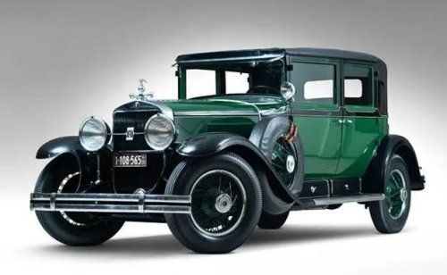 4 Notorious Gangster Cars Throughout History
