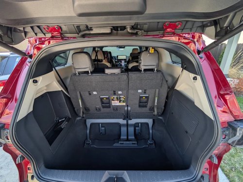 Honda, Toyota, Honda Odyssey Vs. Toyota Sienna: Which One Has More Cargo Space?