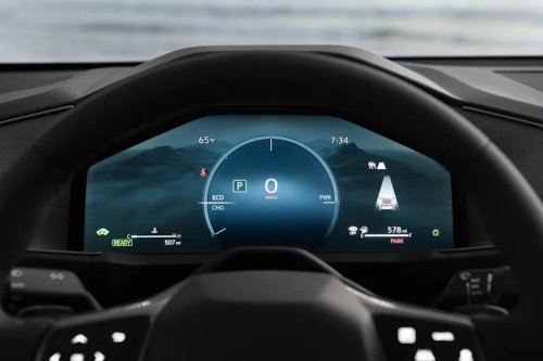 For 2026, Lexus Reinvented the ES Hybrid Without Abandoning Its Core Qualities