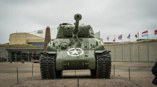 Chrysler, Chrysler's A57 Multibank Engine Bolted Five Inline-Sixes Together For The Sherman Tank