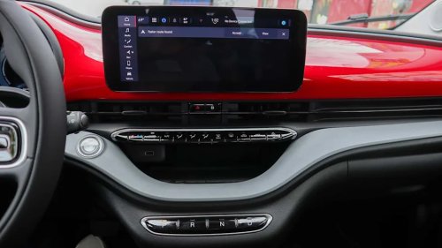 What's It Like To Live With A (Mostly) Free Fiat 500e For Two Years? These YouTubers Found Out