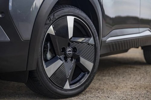 Nissan, Nissan Has A Hidden Color Code For Its Performance Brakes