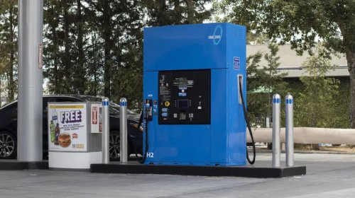 5 Alternative Fuel Types (And Why More Cars Don't Use Them)