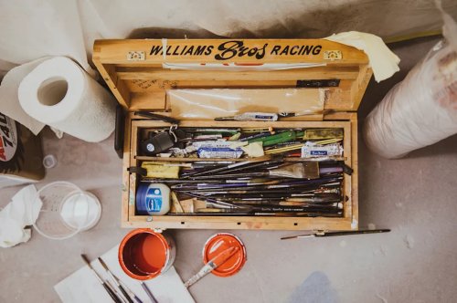 Discover the magic of classic car signwriting