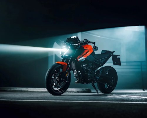 KTM’s Affordable Middleweight Street Moto Returns with an Even Sharper Edge