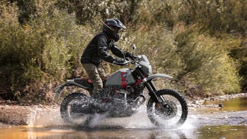 BMW’s Motorcycle Updates Are Mostly Paint. But Its Superbike Got Some Cheat Codes