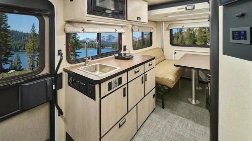 Winnebago’s New 20-Foot Motorhome Packs a Real Bathroom and Sleeps Four