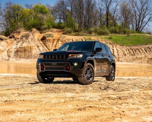 Jeep’s Most Trail-Hungry Grand Cherokee Returns from Its Hiatus