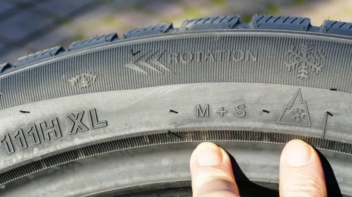 Can Car Tires Be Put On The Wrong Way?