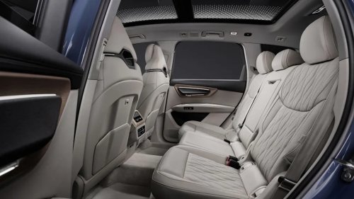 Audi’s New 2027 Q7 Gets the Engine and Interior It Deserves