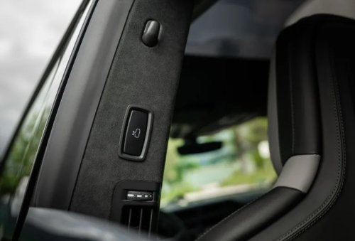 2027 Porsche Cayenne Electric Gets 92 New Paint To Sample Colors And Automatic Doors