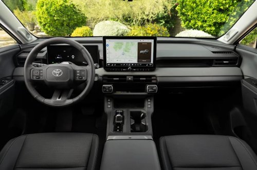 Toyota, Toyota RAV4, Toyota RAV4 Vs. RAV4 Hybrid: One Is Clearly Smarter To Buy
