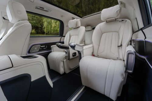 Take a Look Inside the 2028 Mercedes-Benz VLE-Class EV