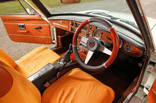 Battle of the brands: MGB GT V8 vs Triumph Stag